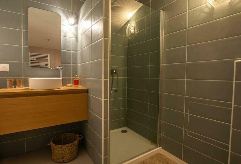 مبيت وإفطار Emilie Une Nuit   3 Chambres Au 2e étage   Maison Avec Chats