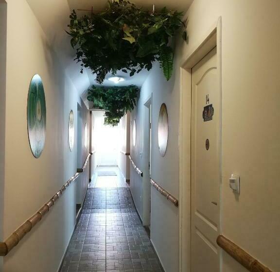 مبيت وإفطار Gomba Panzió