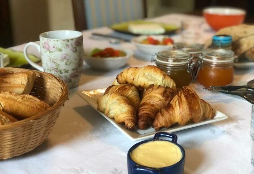 مبيت وإفطار La Maison Des Ateliers