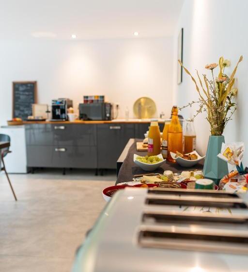 تختخواب و صبحانه Villa Magnolia