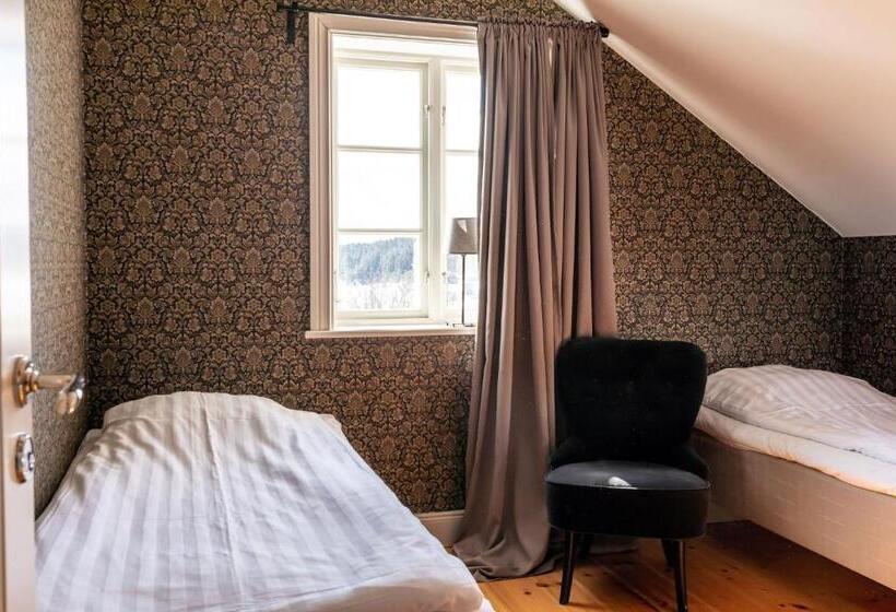 فندق Bergs Gård & Hållsvikens Gård