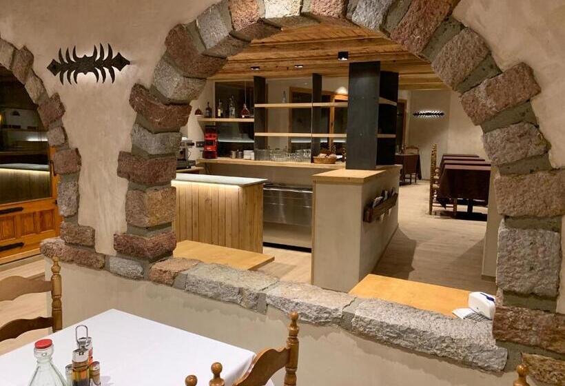 酒店 Fonda Peremiquel