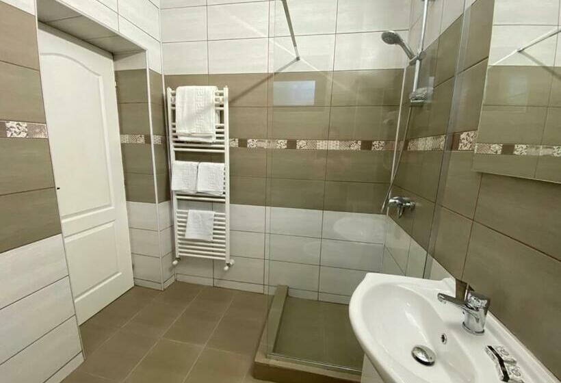 فندق Prestige House