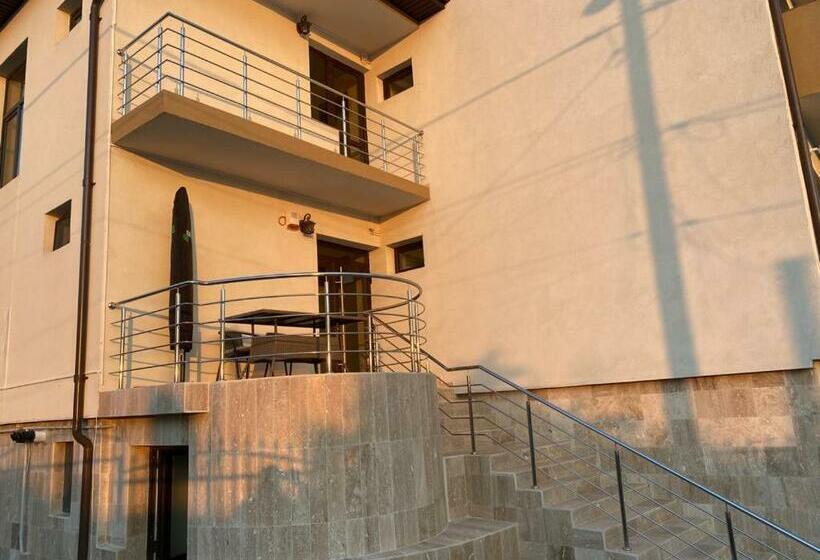 فندق Prestige House