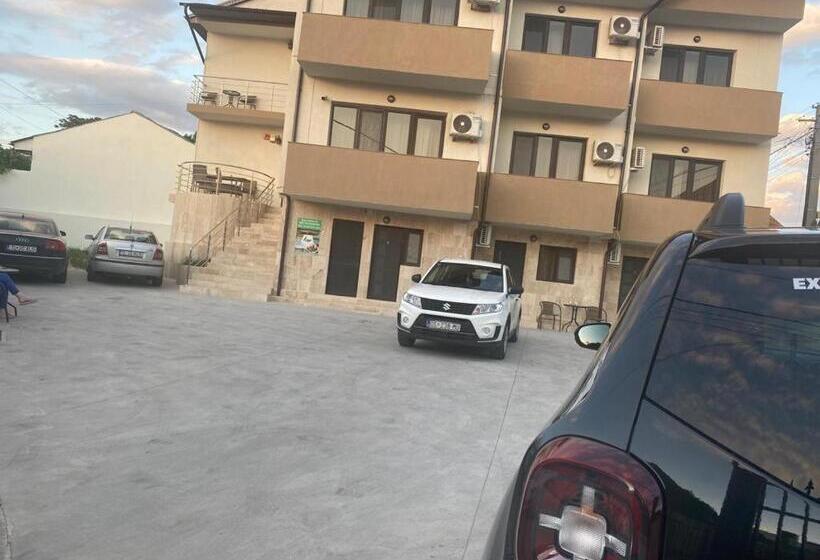 فندق Prestige House