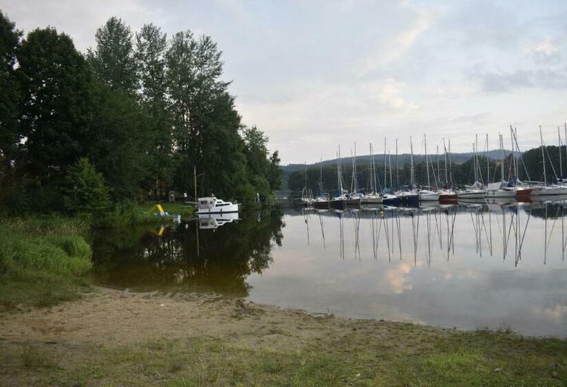 Ubytování Hanka V Hotelovém Pokoji C408 Top View