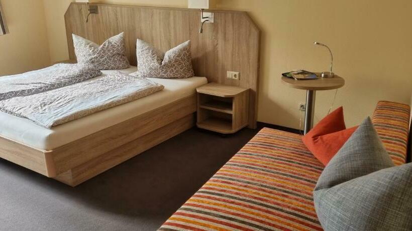 בית מלון כפרי Zum Schloss