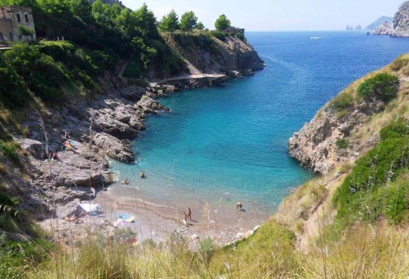 بنسيون Villa Mariel Suites & Apartment