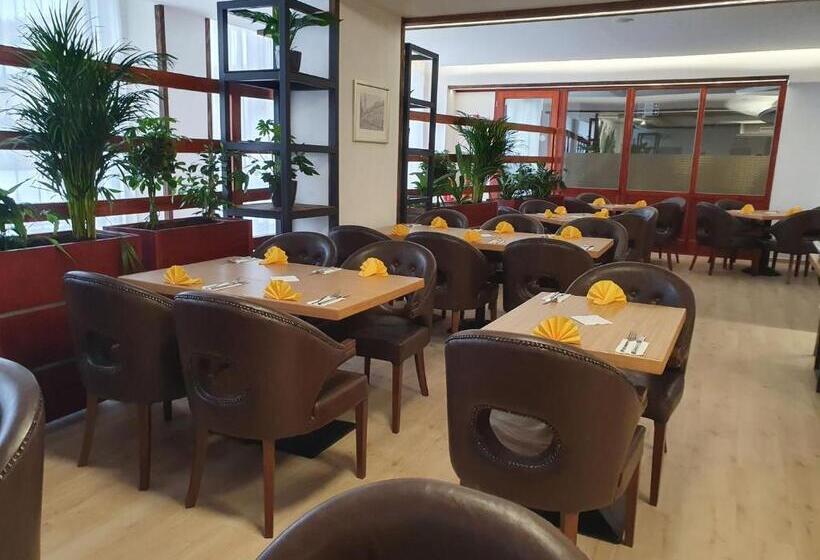 Ubytování Hanka V Hotelovém Pokoji C408 Top View