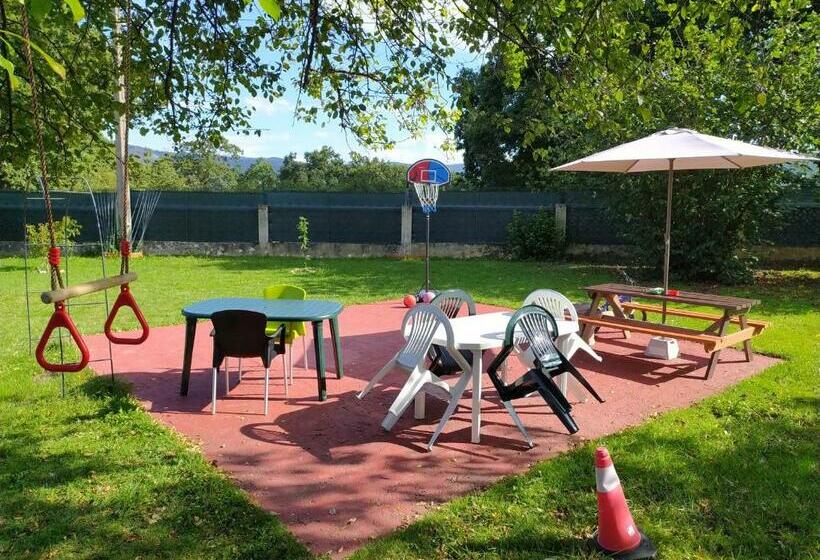 فندق صغير Family House Gijón