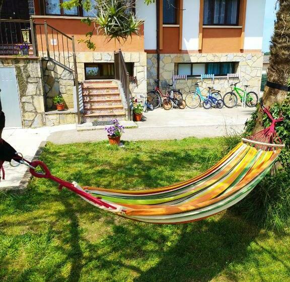 فندق صغير Family House Gijón