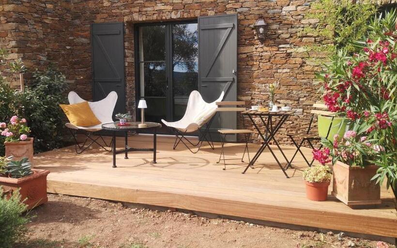 ベッドアンドブレックファースト Domaine Des Chênes De La Galline