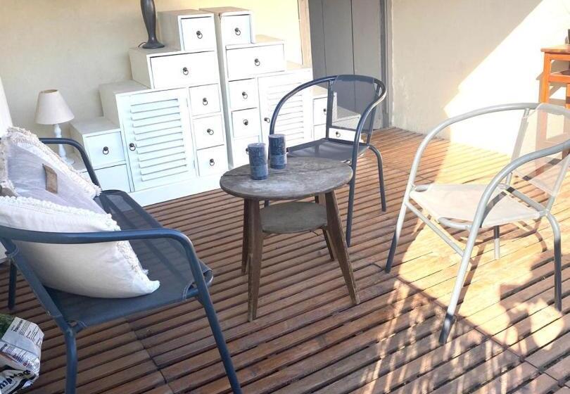 مبيت وإفطار Rooftop Face à La Cité  Rfc