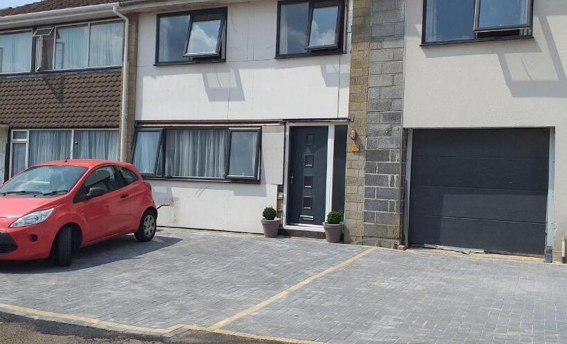 Bed and Breakfast Snoozefrome