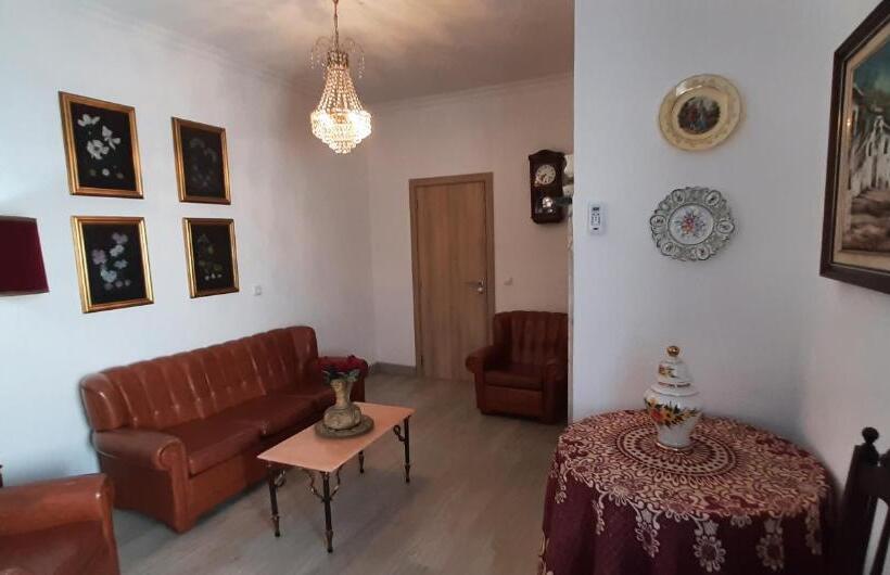 Hostel De Borba   Just In House