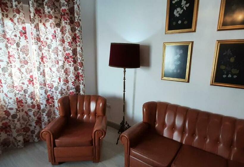 Hostel De Borba   Just In House