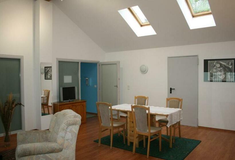 Krug S Family Hostel Und Restaurant