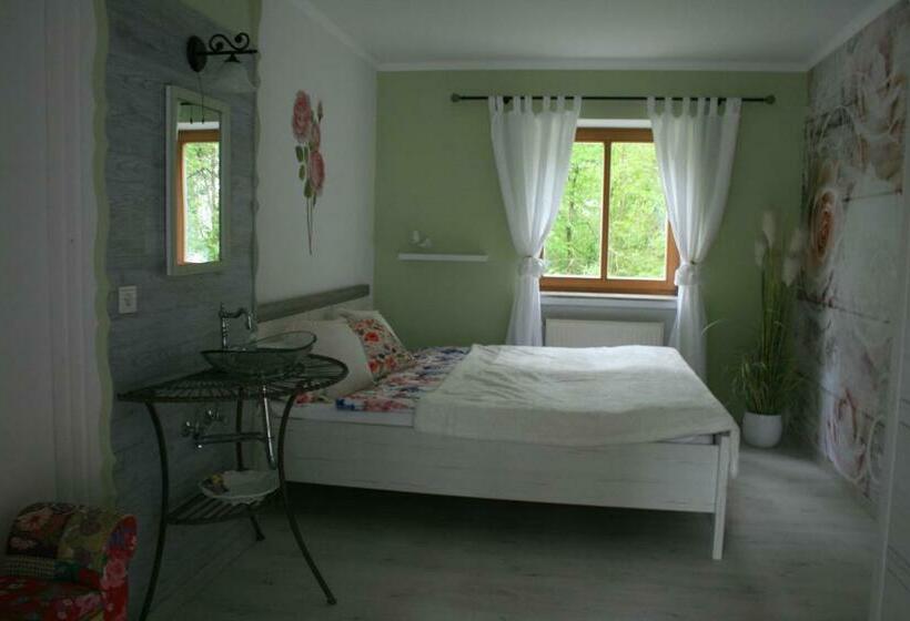 Krug S Family Hostel Und Restaurant