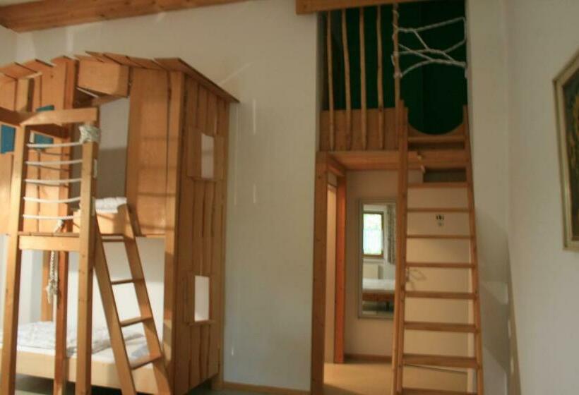 Krug S Family Hostel Und Restaurant