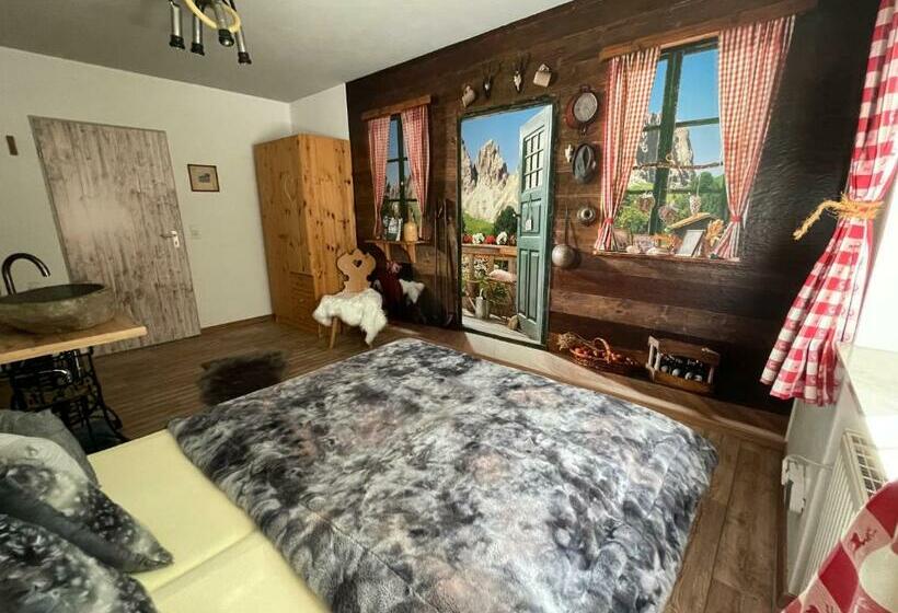 Krug S Family Hostel Und Restaurant