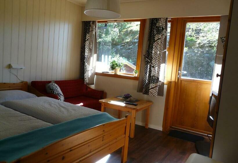 Kvamsdal Pensjonat 2