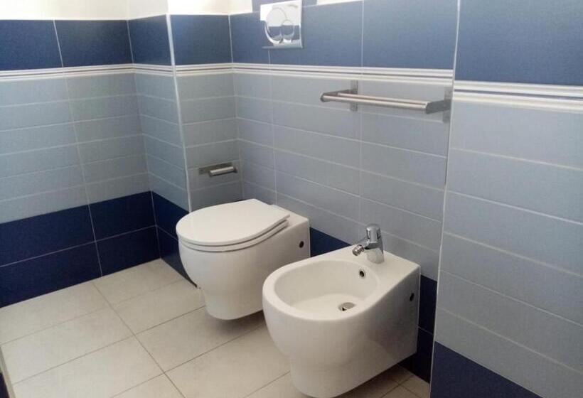 پانسیون Andasì