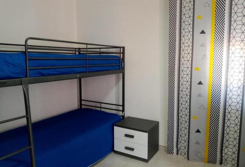 پانسیون Andasì