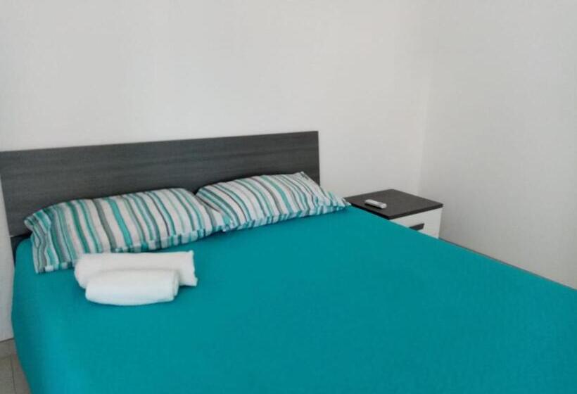 پانسیون Andasì