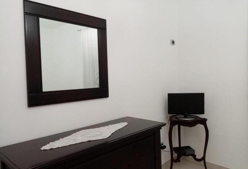 پانسیون Andasì