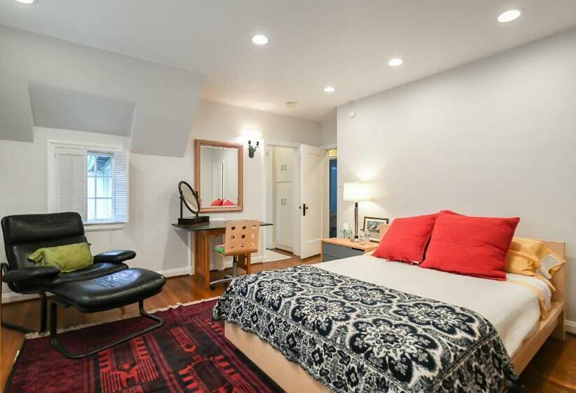 بنسيون Beautiful Airy Architectdesigned Room And Brand New Private Luxe Bathroom