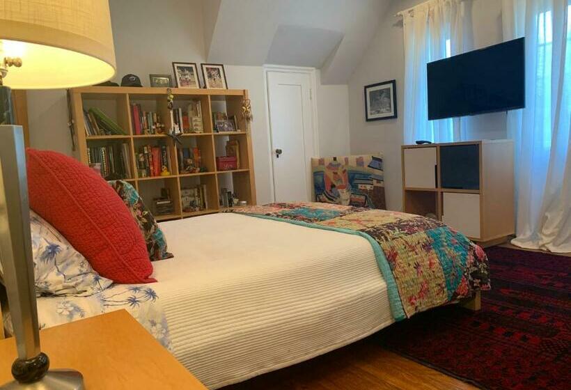 بنسيون Beautiful Airy Architectdesigned Room And Brand New Private Luxe Bathroom