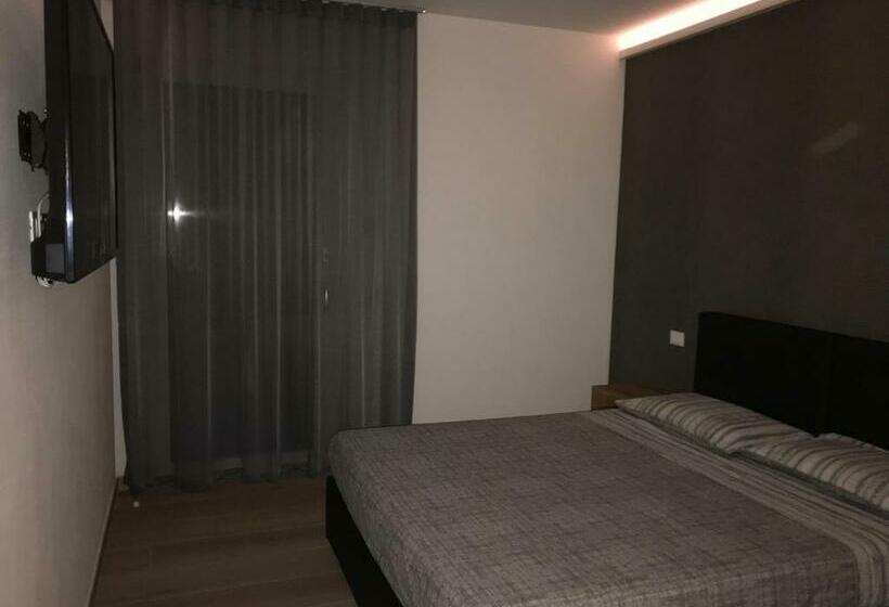 פנסיון Dimora Aurora