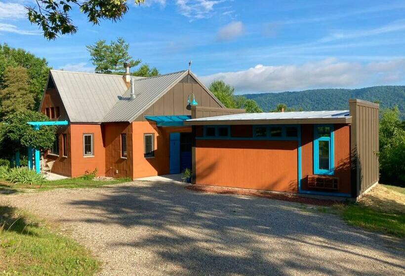 بنسيون Eden S Echoes Country Retreat