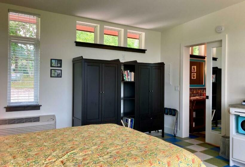 פנסיון Eden S Echoes Country Retreat