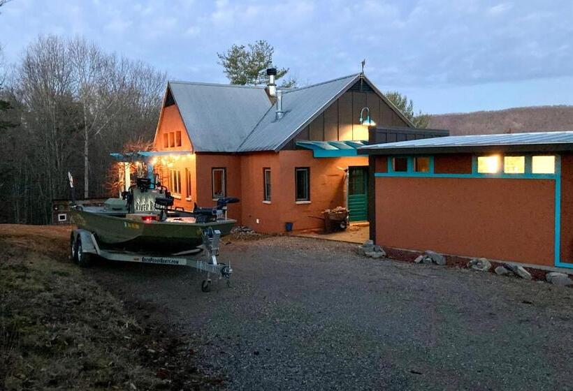 פנסיון Eden S Echoes Country Retreat