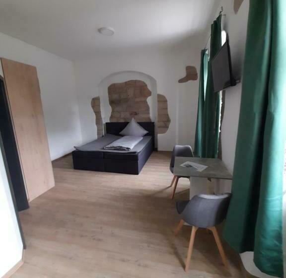 Пансион Gästehaus Leonie