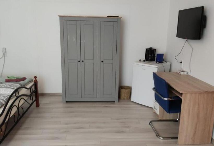 Пансион Gästeunterkunft Gangkofen