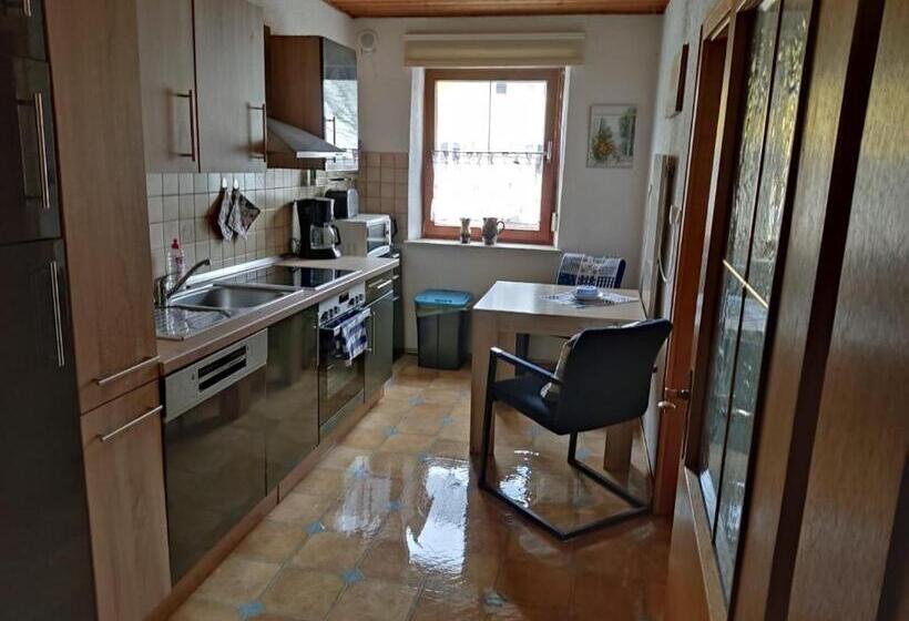 פנסיון Gästeunterkunft Gangkofen