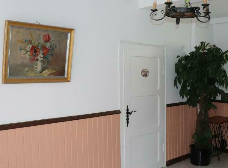 Пансион Gästezimmer Zum Rotem Karpfen