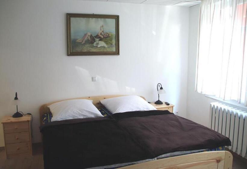 Пансион Gästezimmer Zum Rotem Karpfen