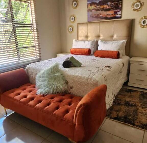 膳宿费 Intsingizi Bird Lodge