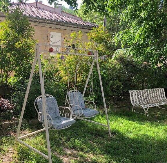 ペンション La Vie En Roses