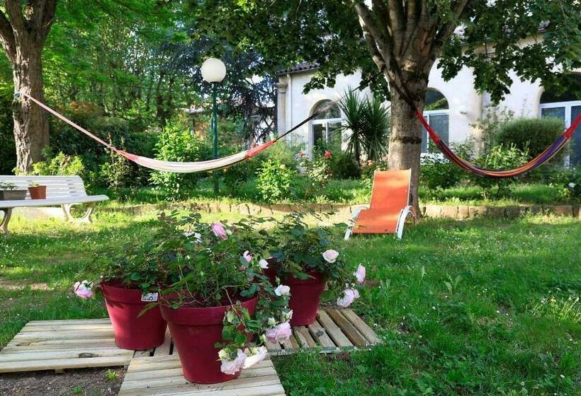 ペンション La Vie En Roses