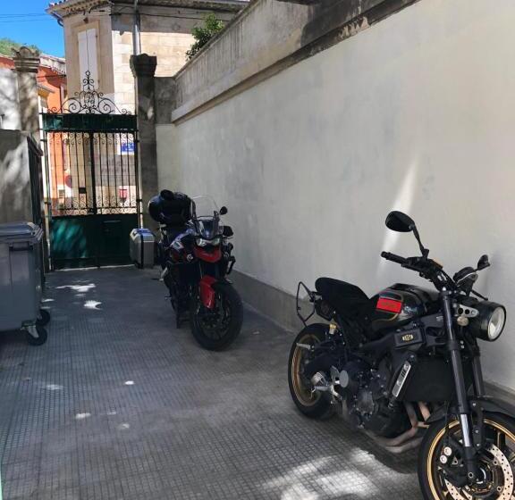 ペンション La Vie En Roses