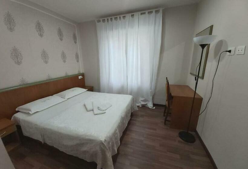 بنسيون Le Stanze Di Luma