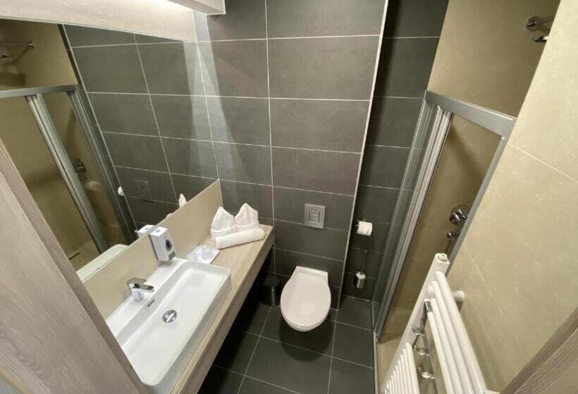 ペンション Magnolia Room & Spa   Adults Only