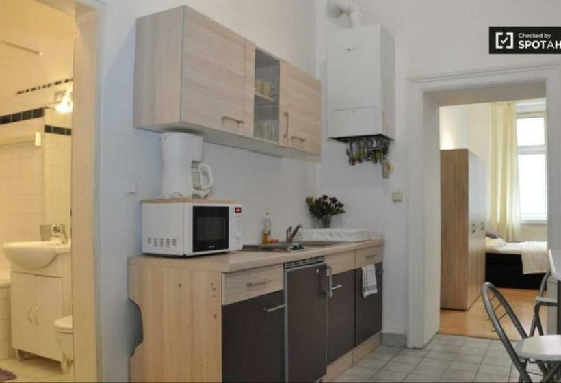 هاستل Backpackers Oasis