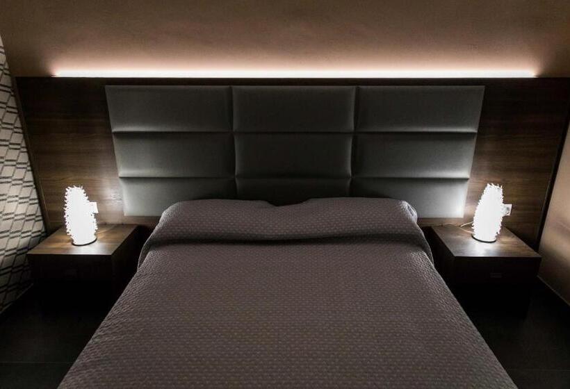 تختخواب و صبحانه 4essences Boutique Rooms