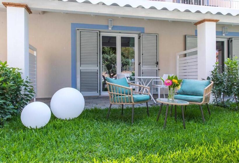 تختخواب و صبحانه 4essences Boutique Rooms