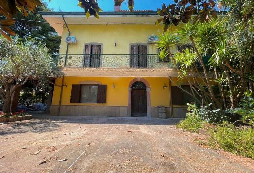 مبيت وإفطار Agriturismo Al Gallo Verde